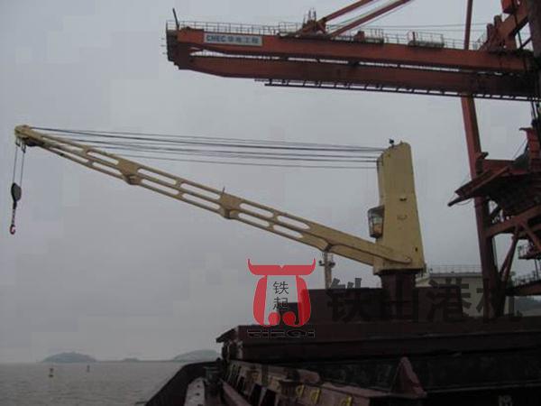 河北秦皇島甲板起重機(jī)廠家甲板起重機(jī)高效作業(yè)的海上臂膀助力航運(yùn)躍升